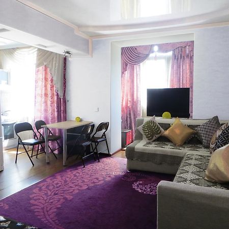 Maximus Apartament Bisjkek Eksteriør billede